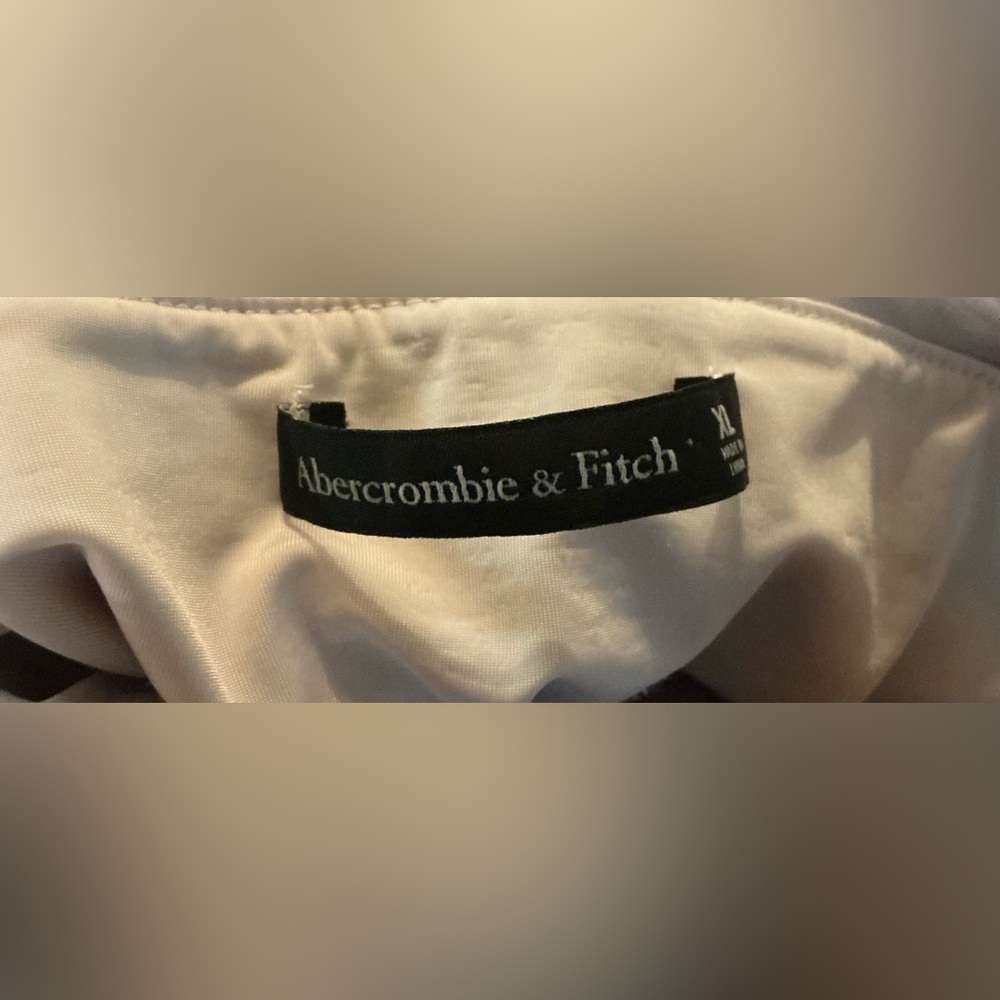 Off-Shoulder Lavender Floral A&F Dress - Picture 9 of 9